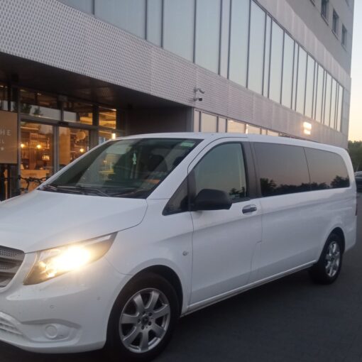 wynajem busa z kierowcą wroclaw