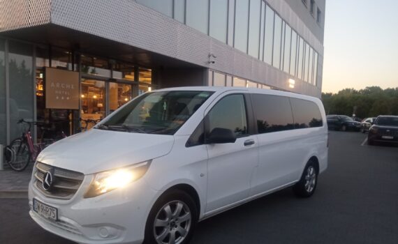 wynajem busa z kierowcą wroclaw